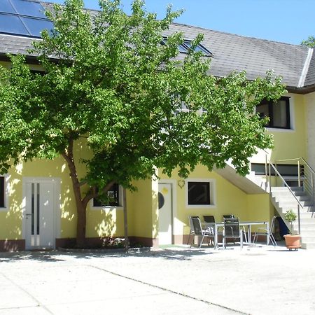 Peterseil'S Radl Zimmer Mauthausen Ngoại thất bức ảnh